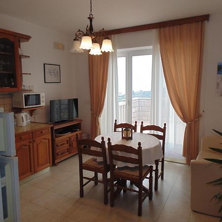Villa Apartments Mate Cebalo Lumbarda Exterior foto
