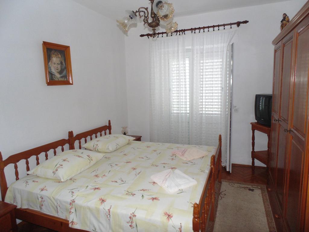 Villa Apartments Mate Cebalo Lumbarda Exterior foto